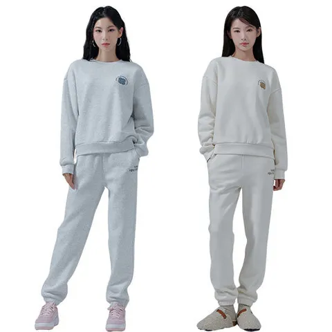 [체이스컬트] 여성 기모 플라워 포인트 맨투맨 3컬러