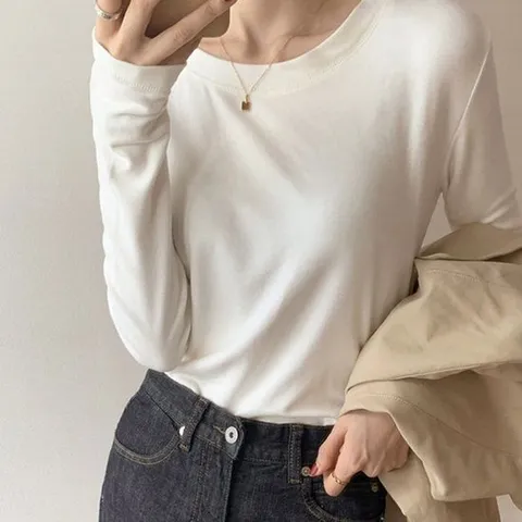 여성 파스텔 색상 베이직 디자인 라운드넥 긴팔티