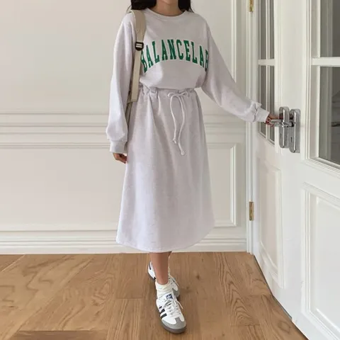 [린다샵]르노즈 라운드넥 레터링 롱 원피스