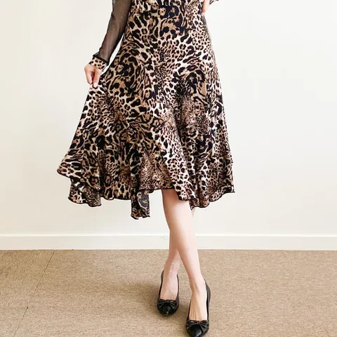 까르죠아 슬림 레오파드 플레어 스커트 스포츠 댄스복 라인