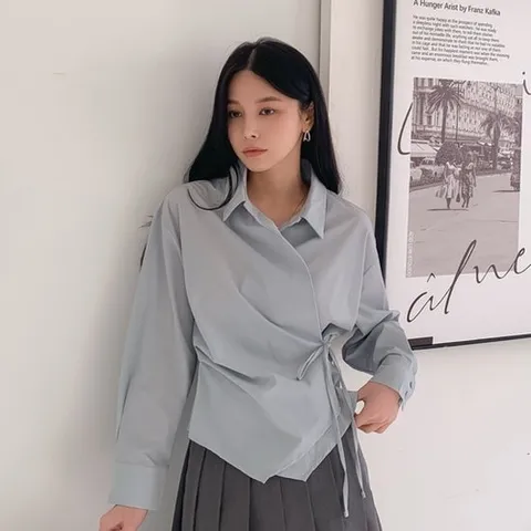 플러리싱 / 페미닌 사선 랩 리본 카라 블라우스  플러