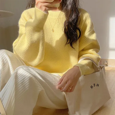 [아리엘스타일]데일리 꾸안꾸룩 크림스니트티