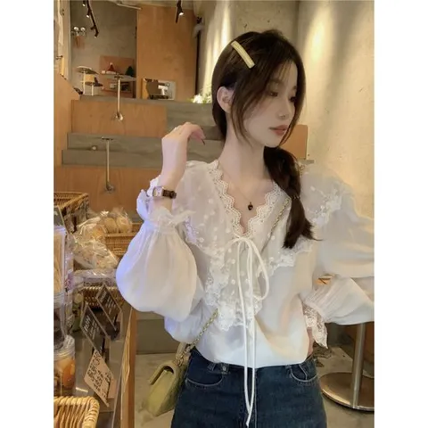 [웬디]브이넥 레이스 러플 블라우스 BS12833