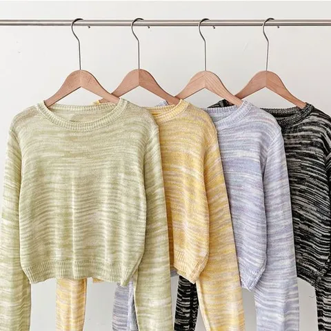 여자 컬러 그라데이션 크롭 라운드 긴팔 니트 티셔츠