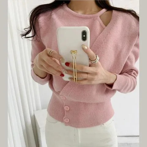 홀터넥 언발란스 랩 단추 라운드 니트 티셔츠 코디 룩