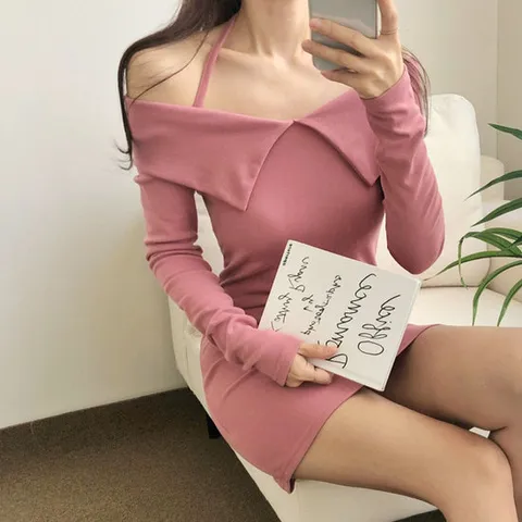 [드레스날다]뒤돌아보는 슬림 빅카라 오프숄더 미니 원피스