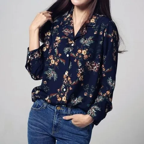 꽃무늬블라우스 꽃무늬패턴 브이넥카라 아이보리블라