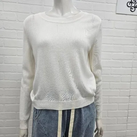 그라피 DP01 이쁜 펀칭 니트티 CWTE1018