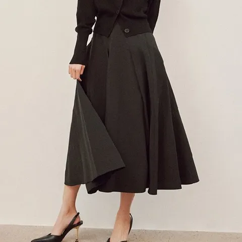 스티치 플레어 스커트