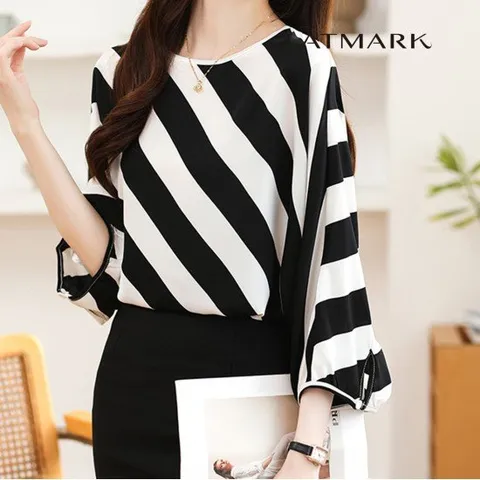 ATMARK (77까지)사선루즈라운드블라우스_AA41BL017G