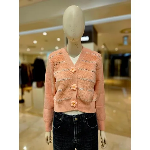 [ 롯데백화점 ][르니앤맥코이(여성)]꽃 니트단추 V넥 가디건 MN02CD400FJY