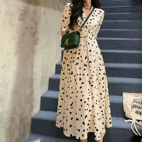 [아리엘스타일]유니크 페미닌룩 해쉬도트원피스