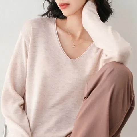 여성옷쇼핑몰니트맛집 여자 직장인 오피스 룩 코디 브이넥 니트