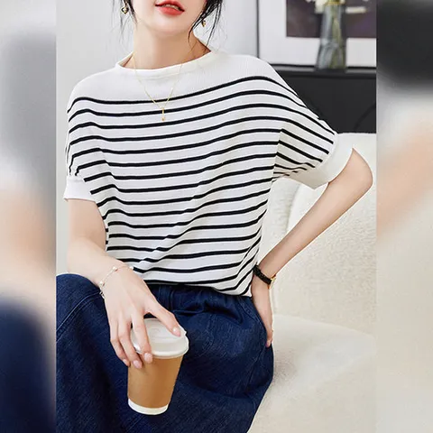 [이쁘다] 케틴 스트라이프 가오리핏 반팔 니트