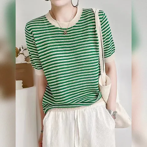 [이쁘다] 로베나 펀칭 스트라이프 반팔 니트