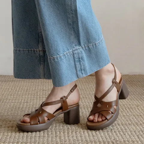 [지쎄공식몰] 천연가죽 여성수제화 프레첼 통굽 샌들 GIS-45244