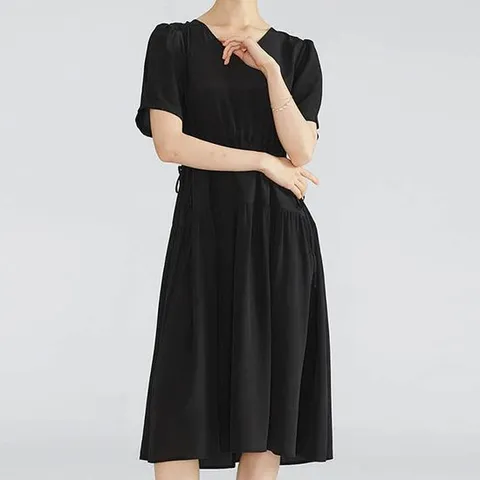 여름 데이트 패션 주말 나들이 심플한 검정 원피스