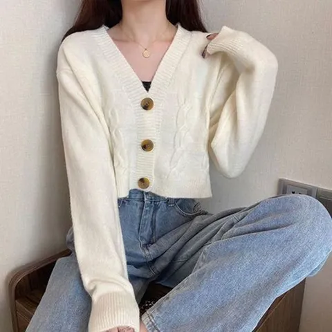 크롭 니트 가디건 깊은 브이넥 꽈배기 패턴 데일리룩