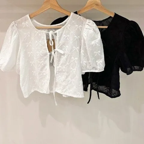 [캣츠원피스][캣츠원피스]리본 자수 퍼프 크롭 면 반팔가디건