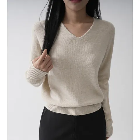 [MADE/] 깔끔 단색 기본 브이넥 베니홀가 니트 (3color)