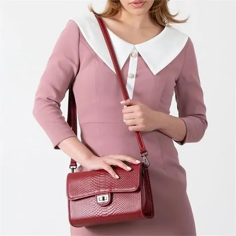 [라일리] Rly 효율적인 내부 수납 디테일링 가죽 크로스백 1101