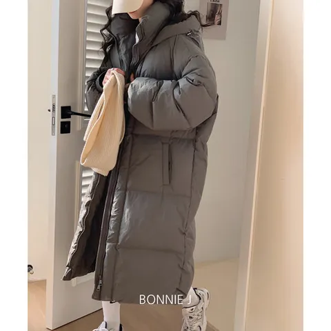 [보니제이] 볼륨 후드 백 브이라인 퀄팅 롱 패딩 점퍼