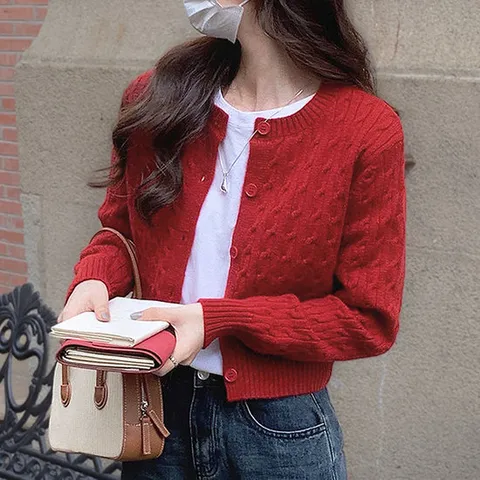 이즈도야 [GS단독] 케이블 꽈배기 라운드넥 니트 가디건_N8032