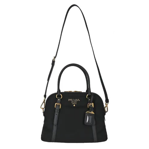 [ 롯데백화점 ][프라다]포코노 로고 라운드 투웨이 토트백(블랙골드)1BB013-ZMY-F0002