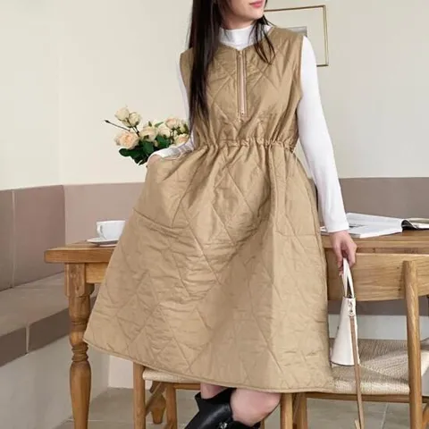 여자 라운드넥 루즈핏 패딩 플레어 미디 원피스