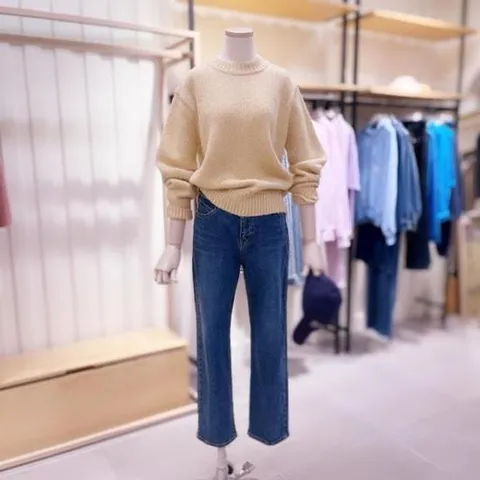 [시에로]DBSH4KTF356_루즈핏 기본조직 니트 풀오버