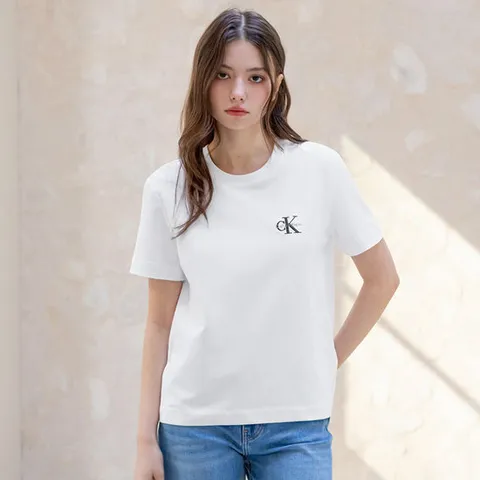 [ 롯데백화점 ]CK진  여성 레귤러핏 스몰 모노그램 로고 반팔 티셔츠(47AB801)