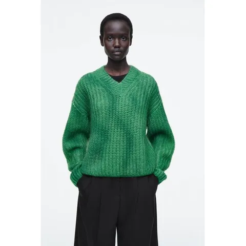 재팬 스프레이 이펙트 모헤어 브이넥 스웨터