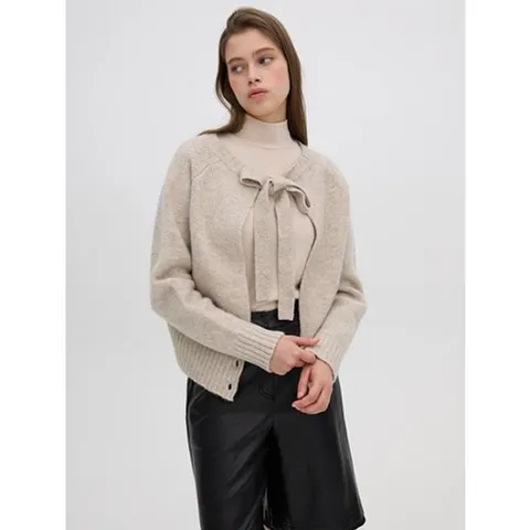 [ 현대백화점 ]올리브데올리브 (OK4WPA190) 볼륨디테일 가디건핏라운드넥니트 OLIVE  DES  OLIVE