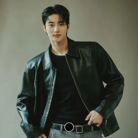 [ 현대백화점 ]지오다노 075504 남성 봄 변우석 에코 가죽 자켓 01075504