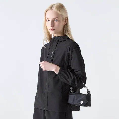 [데상트공식] 우먼스 미니 바게트백 SQ122UBG20