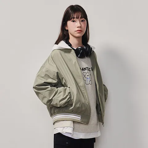 [에꼴리에] 여자 봄이월 라이트카키 셔링 항공점퍼(25A1151)