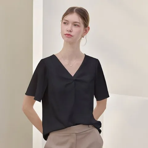 [리안뉴욕][리안뉴욕] 소프트 셔링 블라우스_블랙