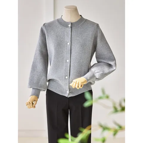 [커스텀에이블]벌룬 소매 진주 단추 가디건_T2502CD008A