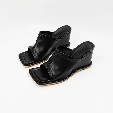 [ 롯데백화점 ][신난다슈]여성 뮬 슬리퍼 힐 8cm 여름 웨지 뮬 샌들힐 하이힐 키높이 통굽 MR259398 블랙