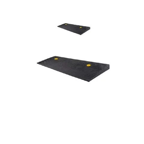 차량진입용품 900 X 300 X 40 턱있는 곳에 사용하는 진입판 X 2개