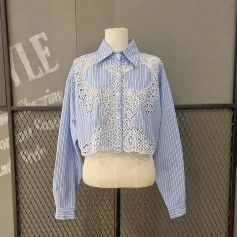 [ 롯데백화점 ]르니앤맥코이 레이스크롭카라블라우스 MM05BL5297HJY