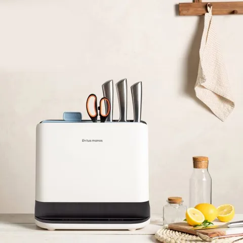 [엔뚜마노] UV-C 살균 건조 자외선 칼 도마 살균기 EM-SN1000