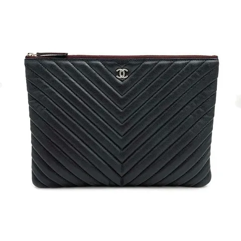 (명품) 샤넬 캐비어 쉐브론 클러치 뉴미듐 100424