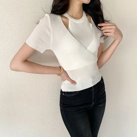 [미나그램] 톡시 트임 홀터넥 반팔니트