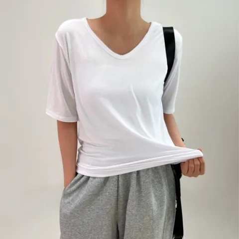 (44-77)[여유핏/체형보완/붙지않음]브이라운드 여리여리 넉넉한핏 유넥 라운드 레이어드 반팔티셔츠 화이트 블랙