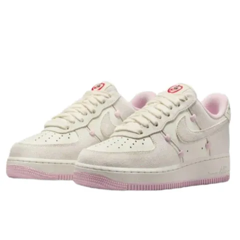 [국내매장판] 나이키 에어포스 1 로우 밸런타인데이 세일 핑크 폼 HV5992-111