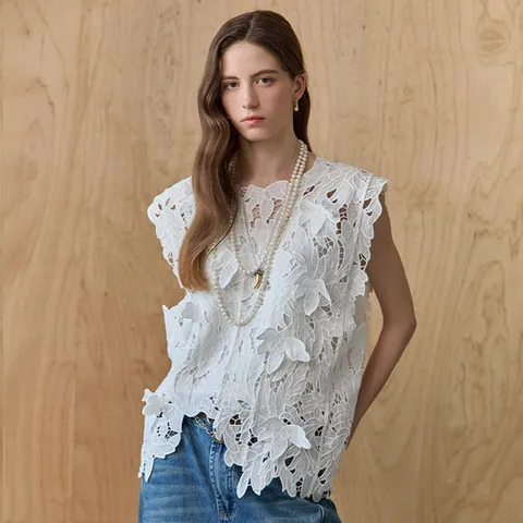 [MAXZA] 아일렛 레이스 슬리브리스 블라우스