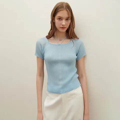 [SATIN] 홀터넥 스트랩 반팔 니트 O252T906