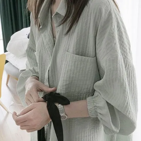 라이트그린 봄 블라우스 긴팔 클래식 루즈핏