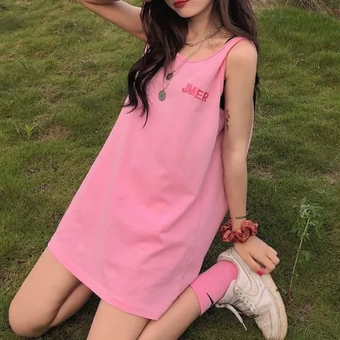 여성 롱나시 티셔츠 루즈 레터링 민소매 여름 박스티